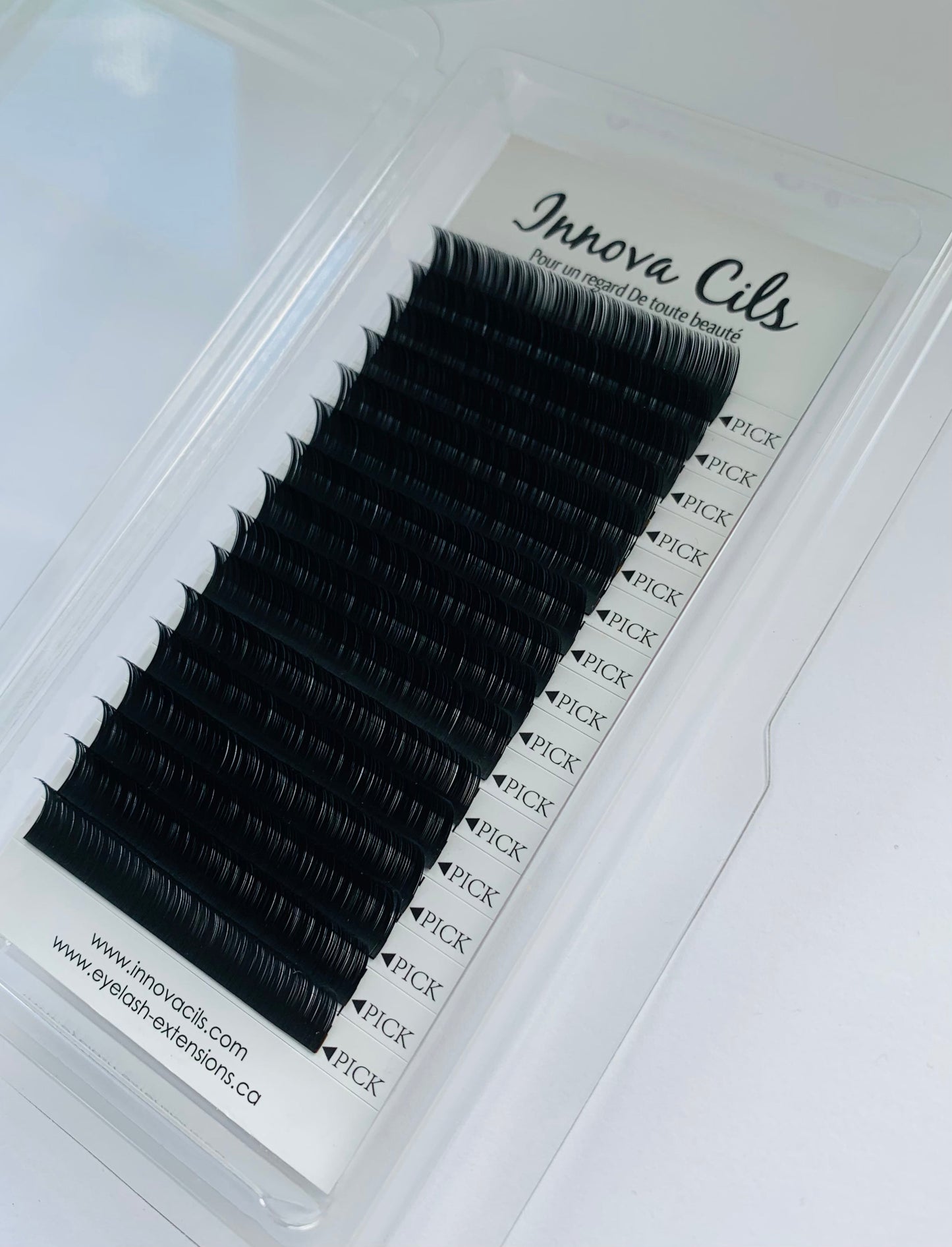 Volume eyelash extensions 0.05 C or D